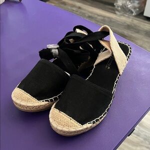 Shoe Dazzle Black and Tan Espadrilles